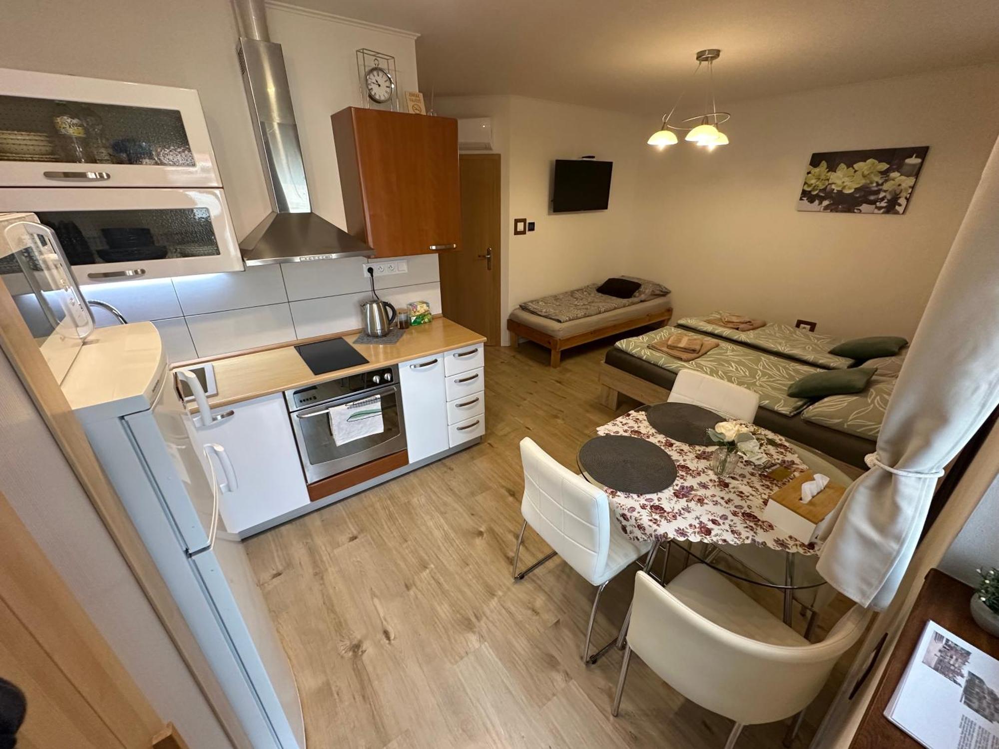 Apartmán LOSONCI pre 2 osoby Nesvady Exterior foto